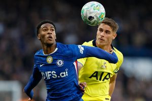 Alonso cấm Chelsea bán một cầu thủ