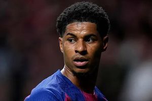 Barcelona trả giá gây sốc cho Rashford