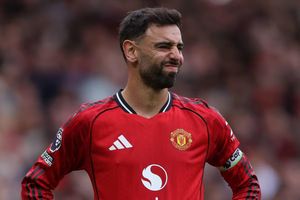 Vì sao MU dừng đàm phán hợp đồng mới với Bruno Fernandes?