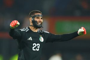Con trai Zidane thách thức Argentina