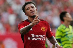MU đại thanh lọc đội hình: Jadon Sancho và 3 ngôi sao chính thức rời Old Trafford
