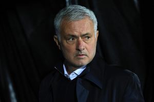 Mourinho tái xuất Bernabeu, Real Madrid chuẩn bị 'bom tấn' kỉ lục