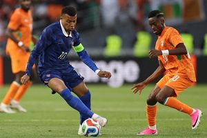 Mbappe đá nửa trận không ghi bàn, Pháp thua ngược Bờ Biển Ngà 1-2