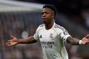 Vinicius và cuộc chuyển giao quyền lực ở tuyển Brazil