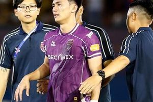 Cầu thủ 'Chelsea Việt Nam' bật khóc khi phải xuống hạng sau 22 năm