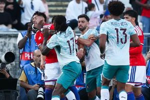Ngôi sao Bồ Đào Nha tát đối thủ, có nguy cơ bị treo giò tại World Cup
