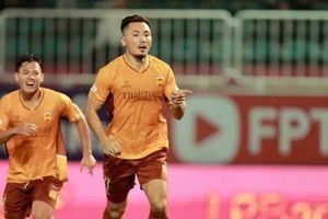 Ryan Hà chia tay HAGL: Sự thoái trào của tiền vệ Việt kiều Pháp tại Pleiku