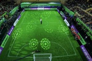 FC Online: Loạt huyền thoại bóng đá từ thẻ game ra đời thật trong trận đấu đặc biệt