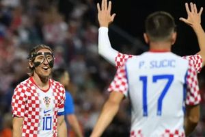 Modric và Pasalic nổ súng giúp Croatia hạ gục Slovenia