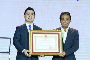 CLB Hà Nội nhận Huân chương Lao động hạng Nhì, vững bước vì niềm tự hào Thủ đô
