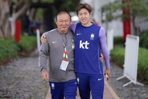 Thầy Park khoác vai Lee Kang-in ở World Cup 2026
