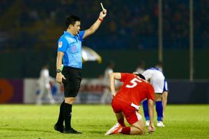 V-League và những gam màu đối lập (*): Trọng tài - Không thể mãi là 'điểm nghẽn' của giải đấu