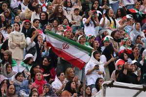 FIFA thu hồi suất mua vé World Cup của CĐV Iran