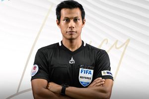 Trọng tài Singapore bắt trận play-off