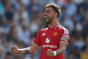 Bài toán tuổi 32 của Bruno Fernandes: Manchester United không thể tiếp tục vắt kiệt sức ngôi sao số một