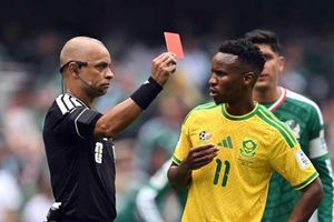 Ba thẻ đỏ xuất hiện ngay trận mở màn World Cup 2026