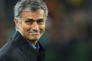 Jose Mourinho chính thức trở lại Real Madrid sau 13 năm