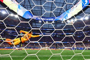 CĐV phát cuồng sau màn hủy diệt của tuyển Mỹ