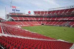 Sân đấu World Cup ế vé vì giá quá cao