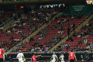 Sân bóng tổ chức World Cup đầy chỗ trống, FIFA nhận đòn đau vì giá vé trên trời