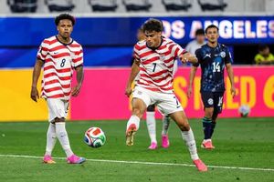 Giovani Reyna và cú trivela trả lời cho tất cả