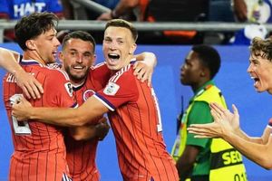 Scotland dẫn đầu bảng đấu có Brazil