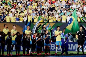 Dàn huyền thoại trứ danh đi cổ vũ Brazil