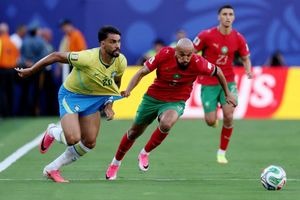 Chiến thuật 'dị' gây sốt ở trận Brazil - Morocco
