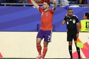 Scotland thắng trận đầu tiên tại World Cup sau 36 năm