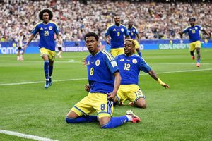 Khoảnh khắc lịch sử của quốc gia nhỏ nhất từng dự World Cup