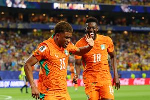 Sao MU giúp Bờ Biển Ngà có 3 điểm tại World Cup