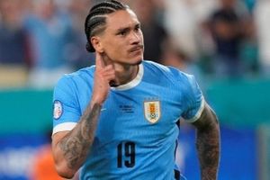 Nunez làm lại từ đầu ở World Cup?
