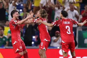 Trực tiếp Thụy Điển vs Tunisia 2-1 (H2): Hiệp 2 bắt đầu