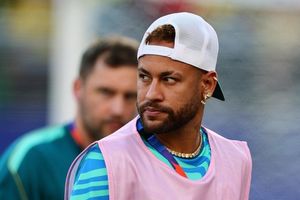 Tình trạng mờ mịt của Neymar