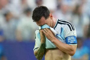 Messi tiết lộ lý do bật khóc khi ghi bàn cho Argentina