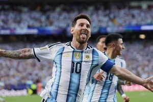 Messi lập hat-trick, Argentina thắng vùi dập Algeria 3-0