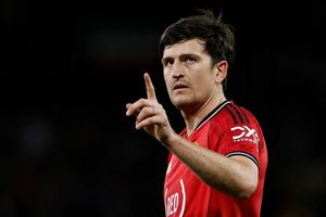 Cuộc gọi định mệnh loại Maguire khỏi World Cup