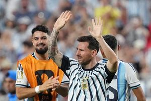 Thế giới lại đánh giá sai về Messi