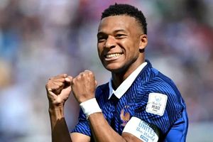 Pháp thắng thuyết phục Senegal, Mbappe đi vào lịch sử