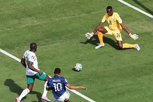 Video bóng đá Pháp vs Senegal: Mbappe rực sáng