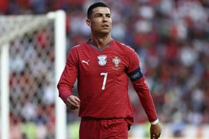 Bồ Đào Nha - Congo: Messi gọi, Ronaldo trả lời?