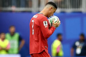 Chi tiết đặc biệt trên áo đấu của Ronaldo