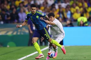 Colombia chiếm ngôi đầu bảng của Bồ Đào Nha