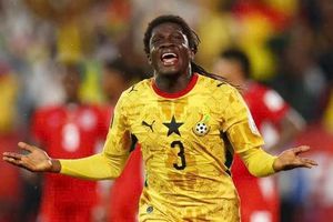 Bùng nổ phút bù giờ, Ghana thắng trận mở màn World Cup sau 16 năm