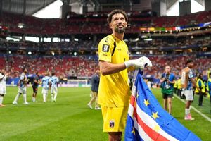 Những màn 'chào sân' gây chấn động World Cup