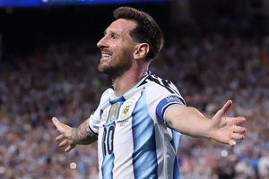 Rivaldo ngả mũ trước Messi: Thiên tài vẫn đang viết tiếp lịch sử