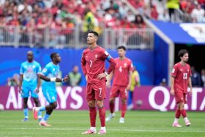 Messi gọi nhưng Ronaldo không trả lời