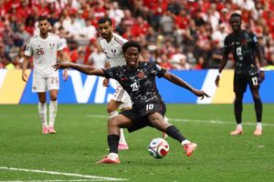 Jonathan David lập hat-trick, Canada thắng 'hủy diệt' Qatar 6-0