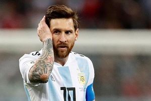 Hat-trick nở rộ, kỷ lục của Messi hết vùng an toàn