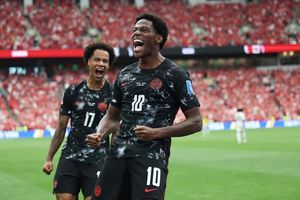 Canada hủy diệt Qatar 6-0